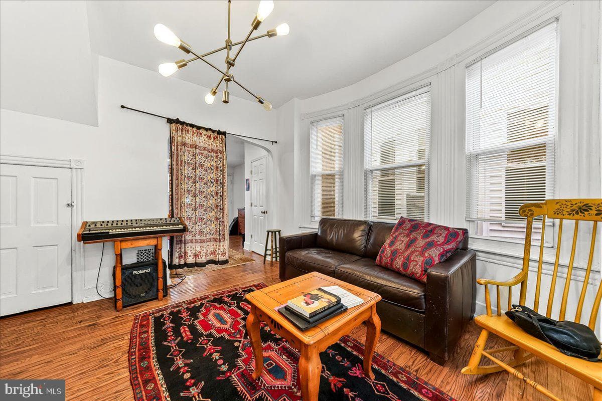 5451 Pine Street photo 17