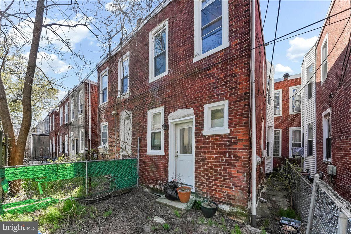 5451 Pine Street photo 32
