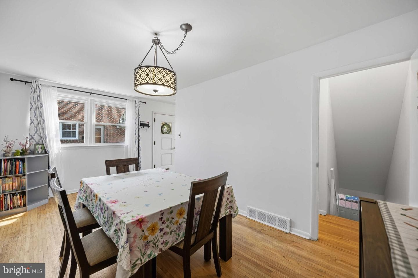 585 Wigard Avenue photo 10