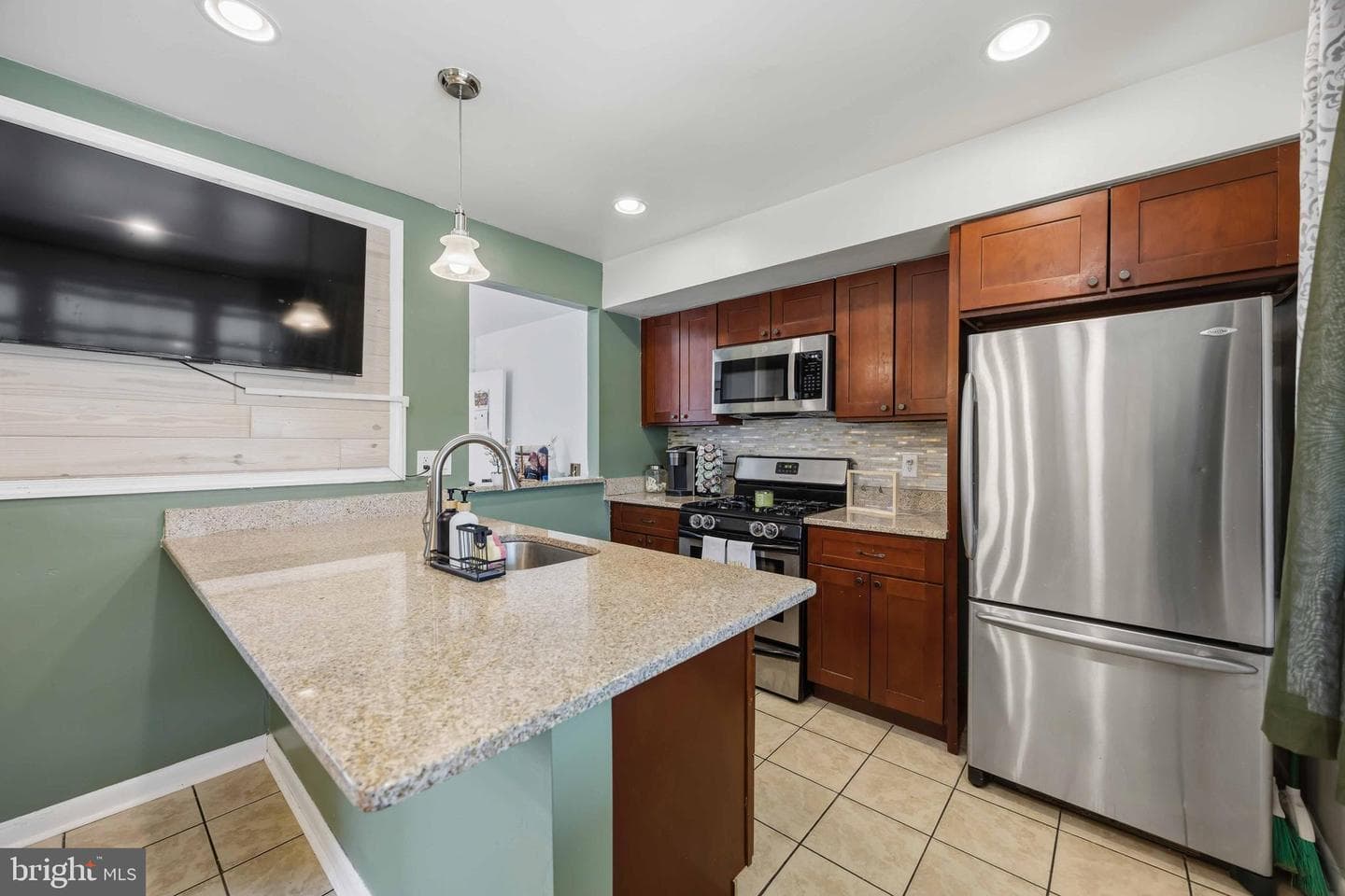 585 Wigard Avenue photo 12