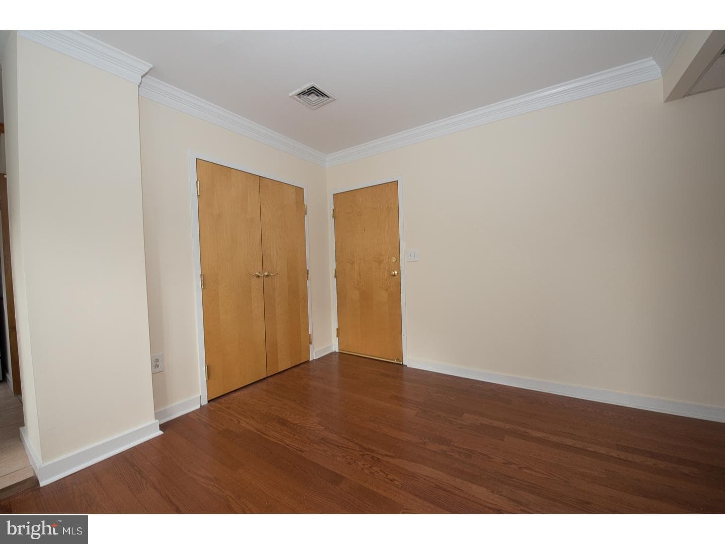 1939 Chestnut Street #2c photo 3