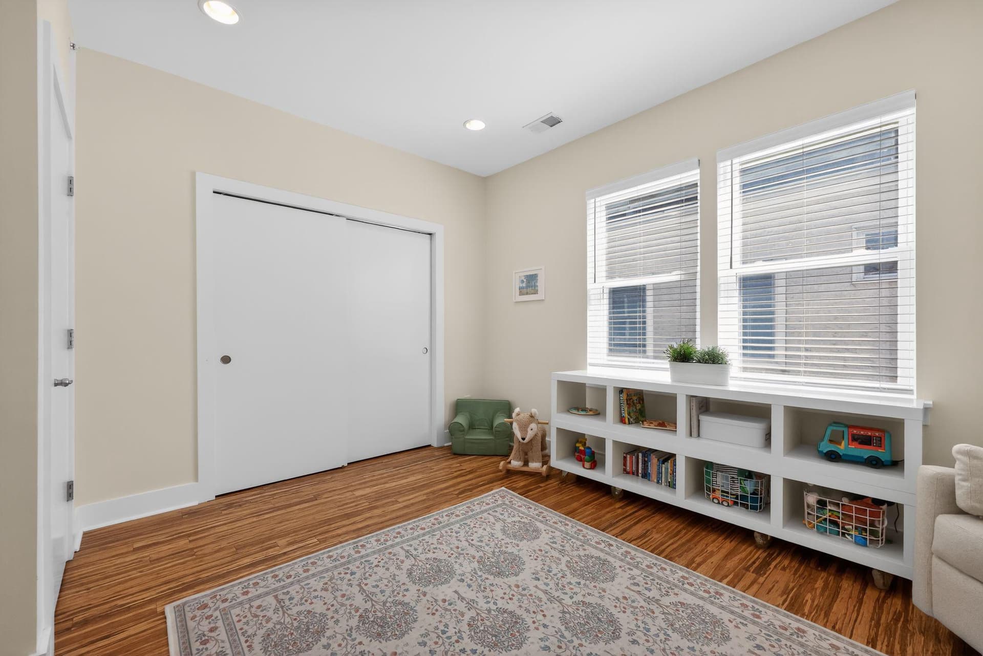 1114 Bainbridge Street #b photo 22