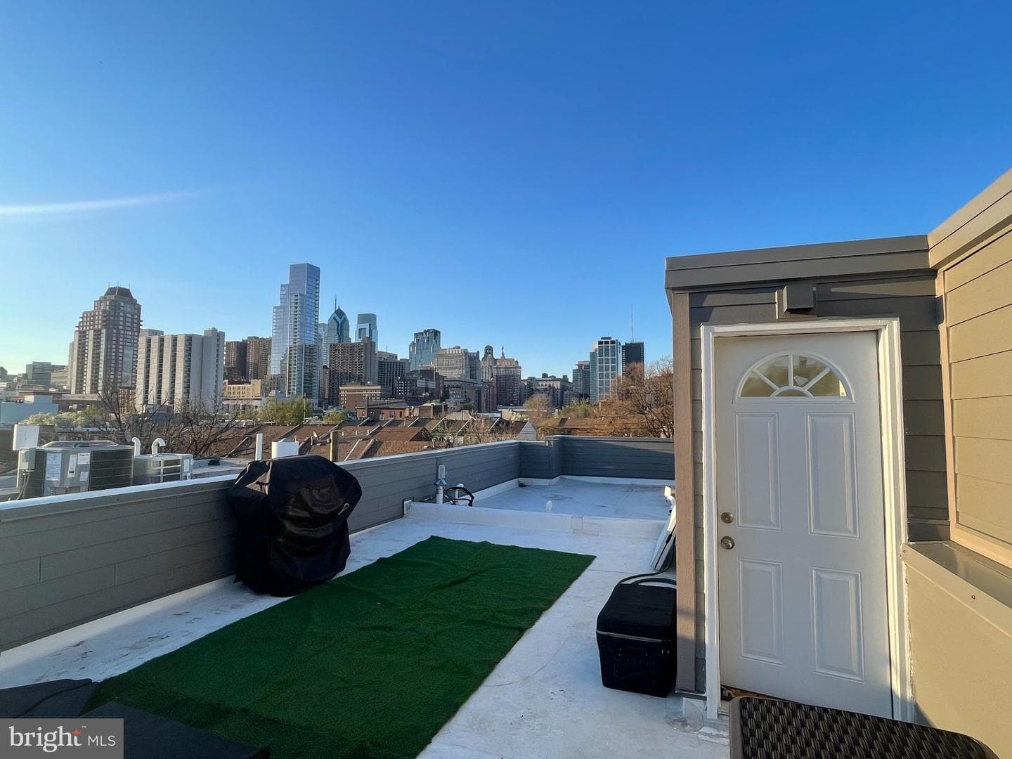 1114 Bainbridge Street #b photo 3