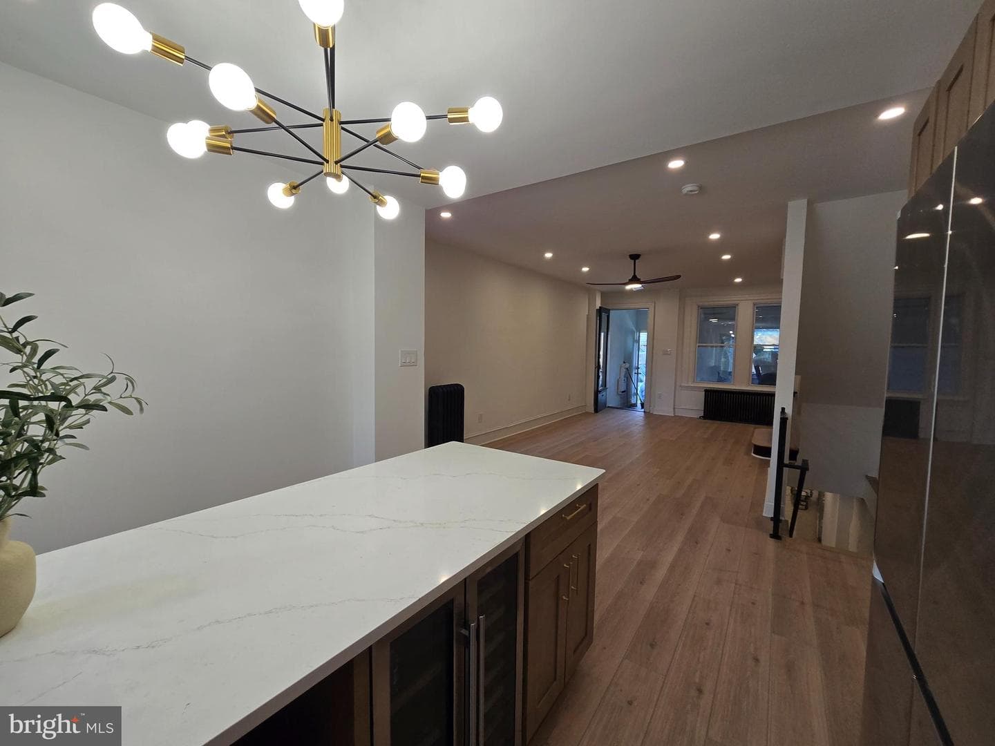 6118 Walton Avenue photo 12