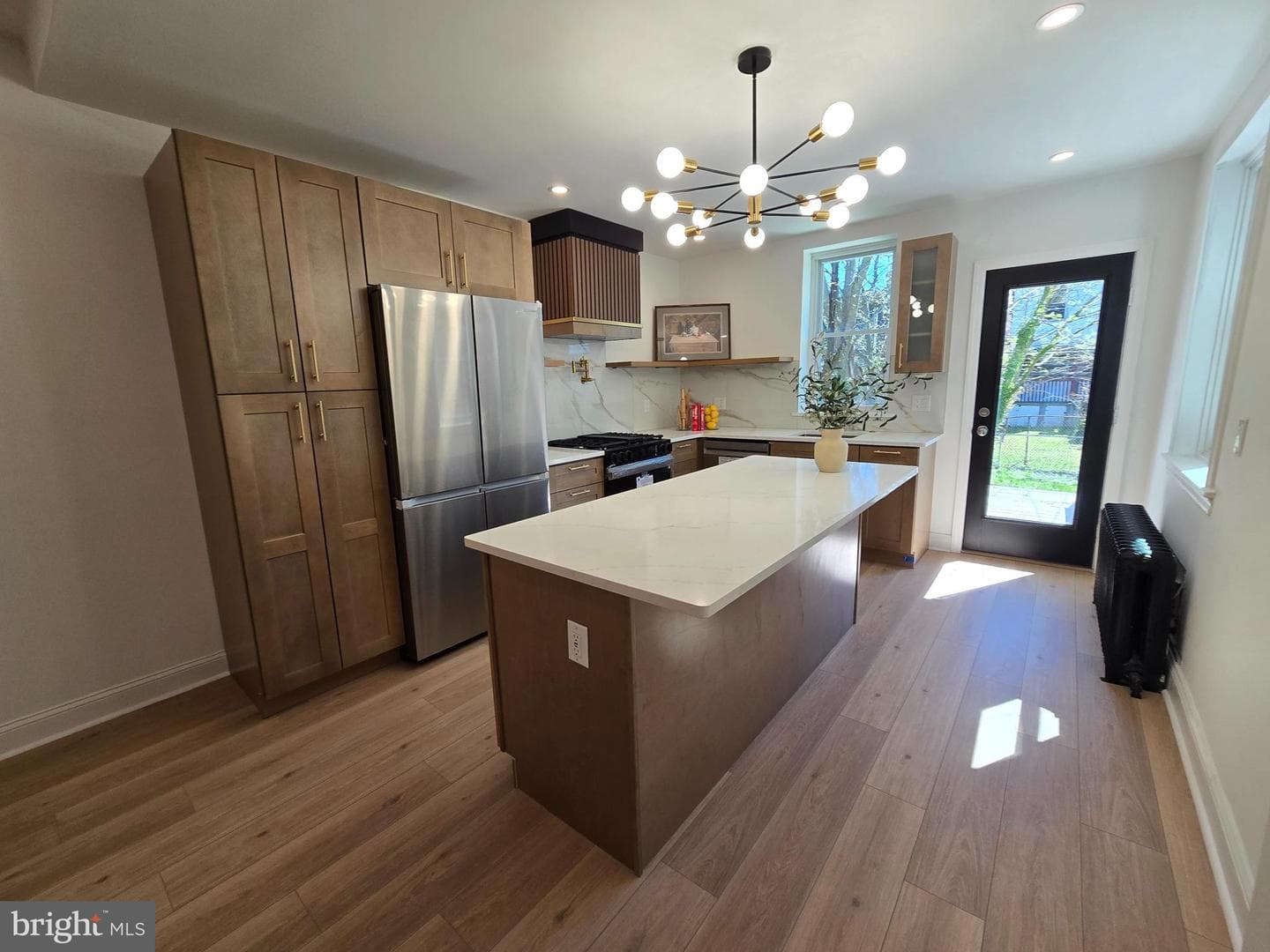 6118 Walton Avenue photo 6