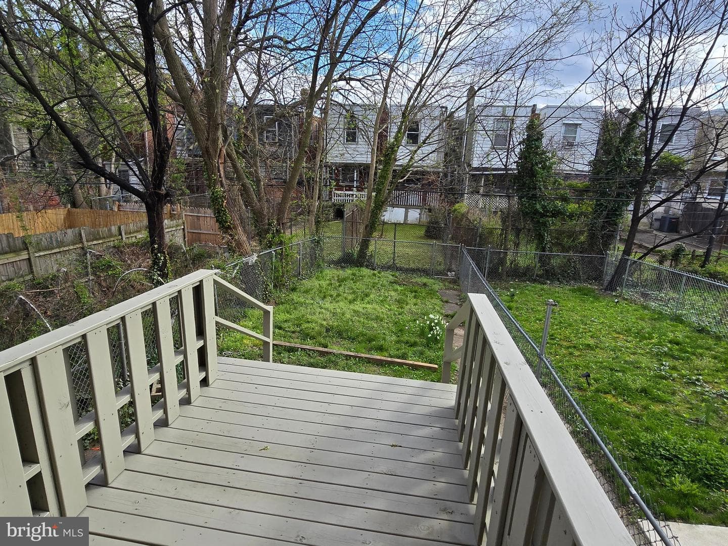6118 Walton Avenue photo 9