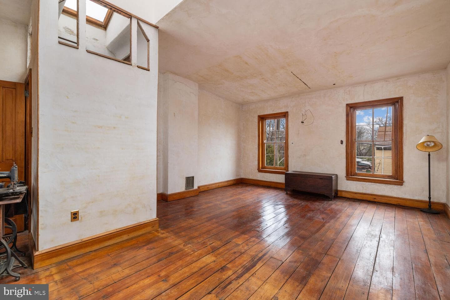 54 W Penn Street photo 19