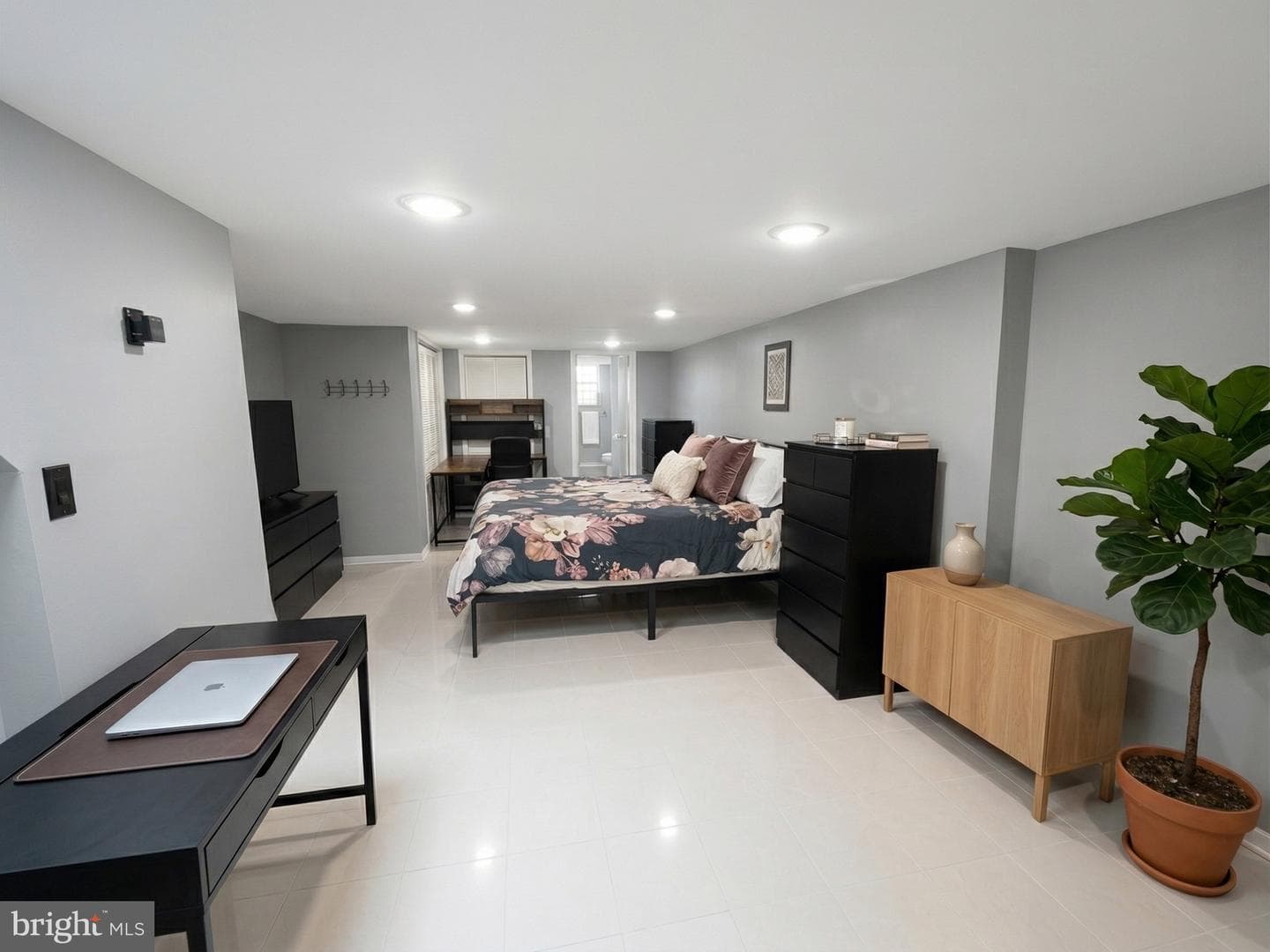 5823 Saul Street photo 16