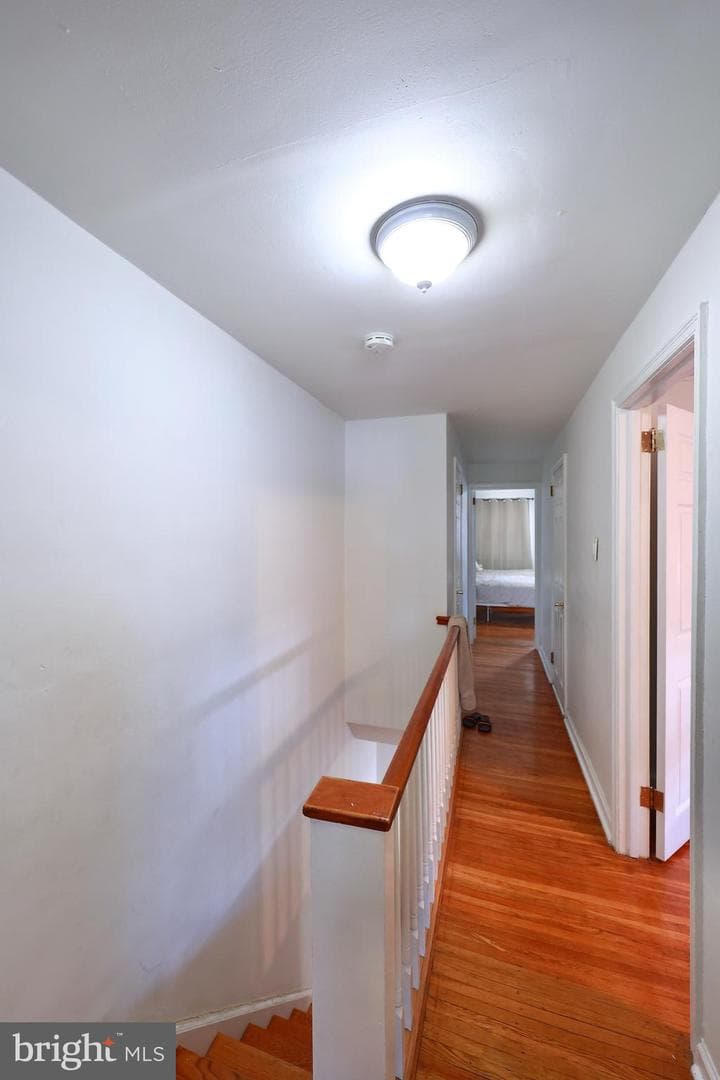 7523 Brous Avenue photo 11