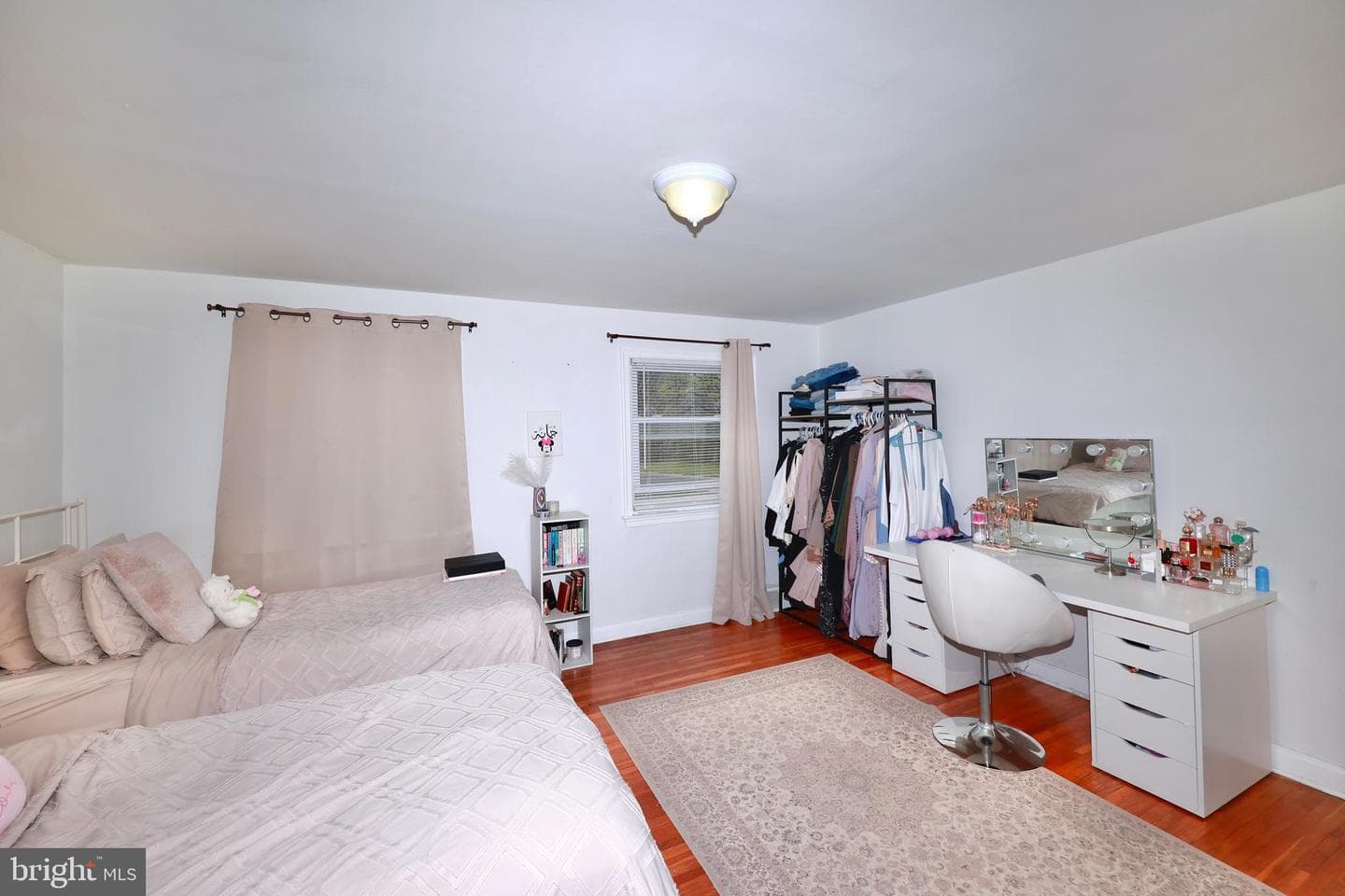 7523 Brous Avenue photo 18
