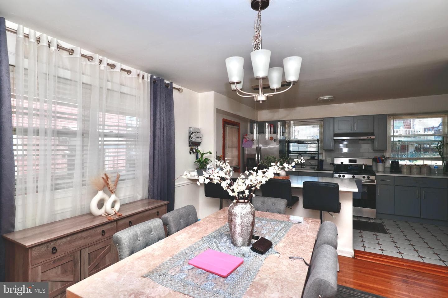 7523 Brous Avenue photo 4