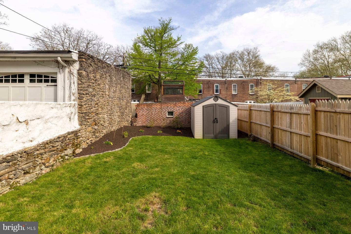 210 E Evergreen Avenue photo 13