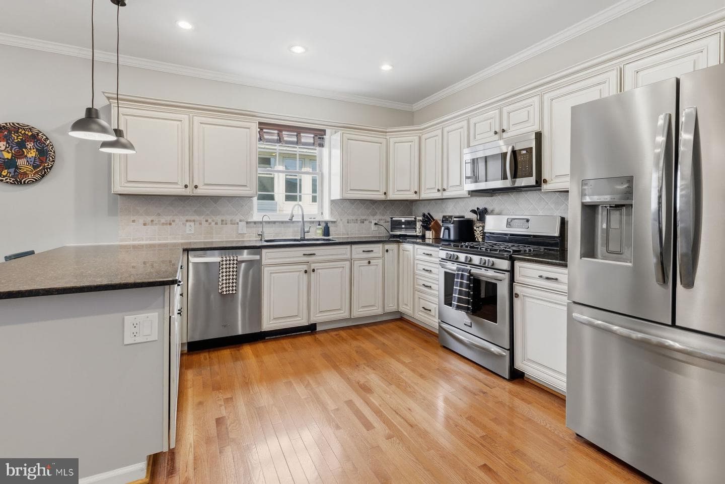210 E Evergreen Avenue photo 4