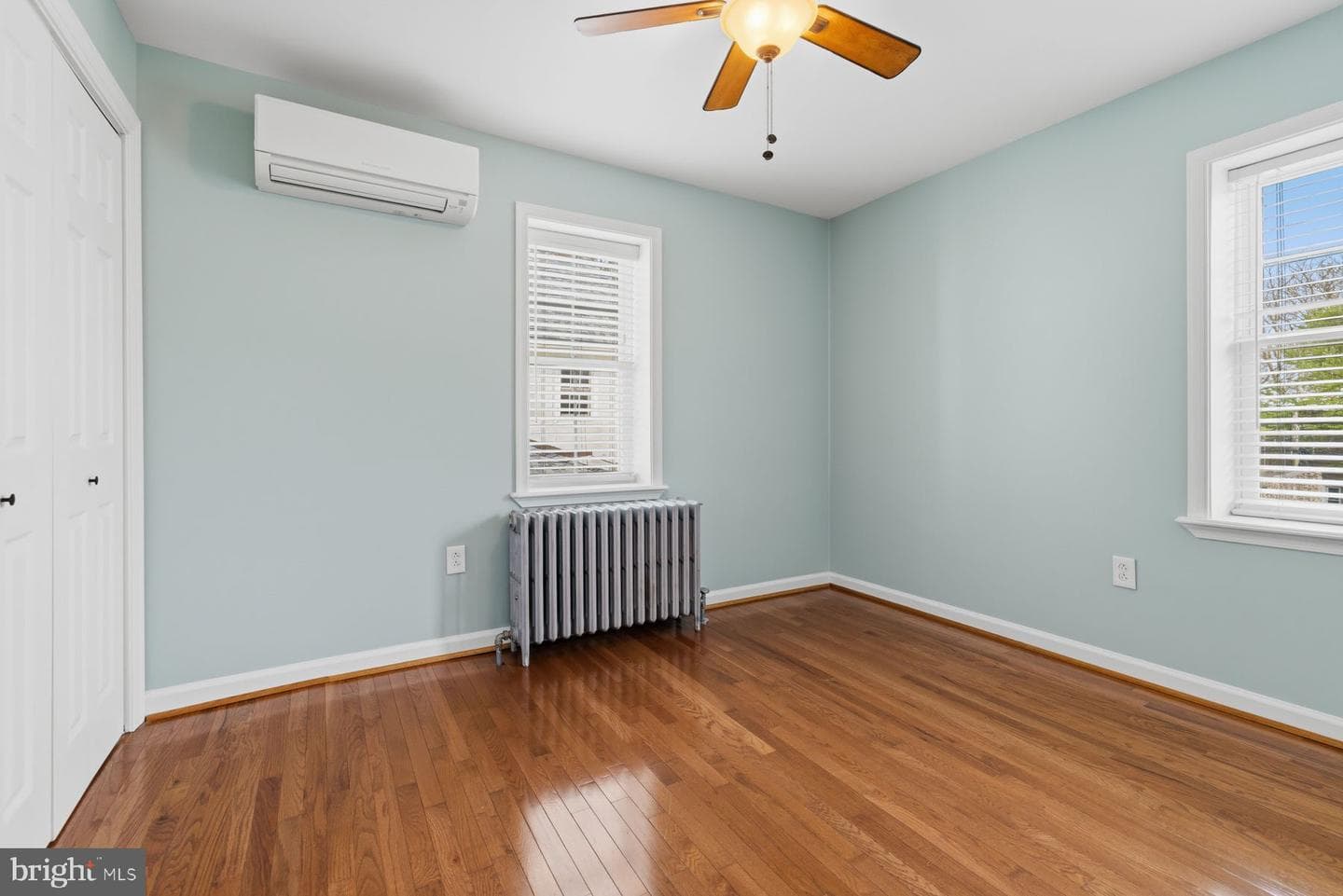 210 E Evergreen Avenue photo 8