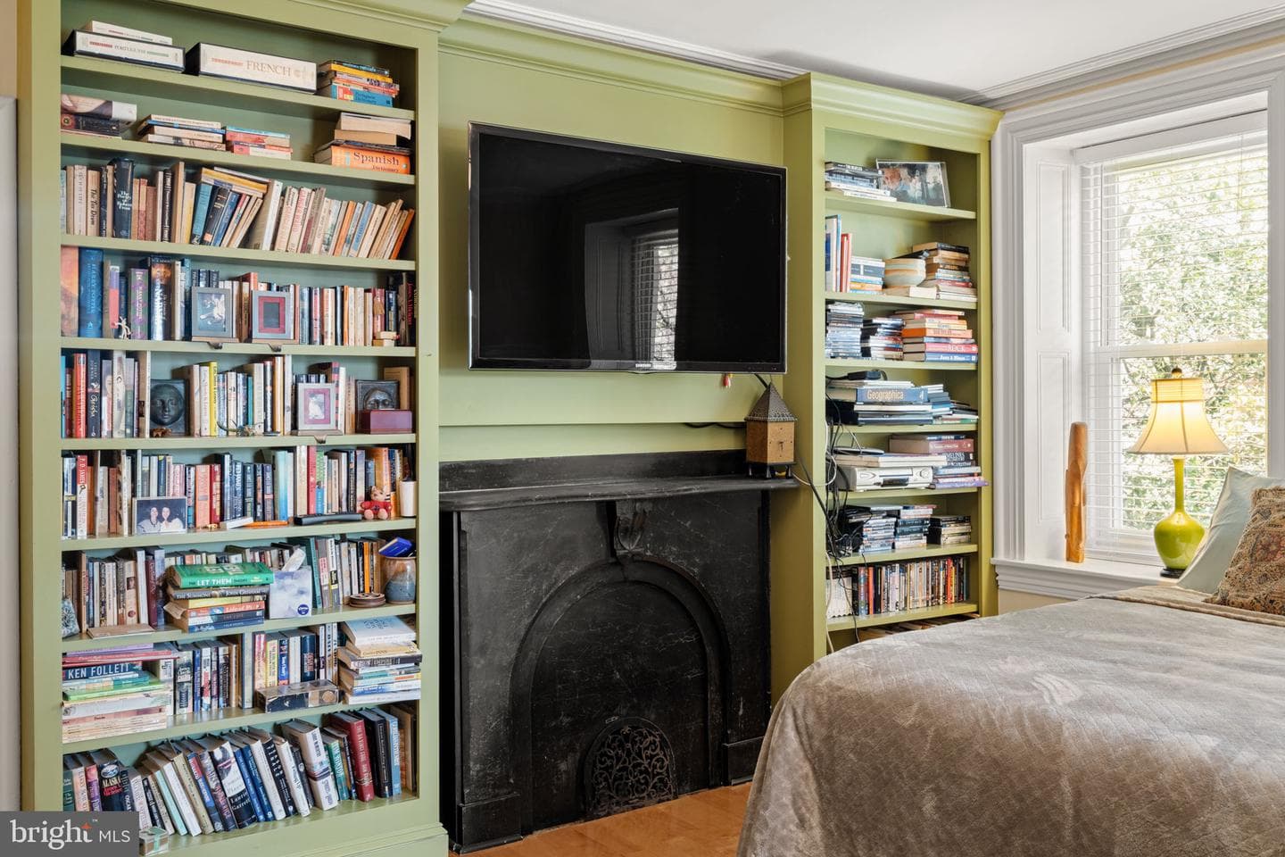 3534 Ainslie Street photo 51