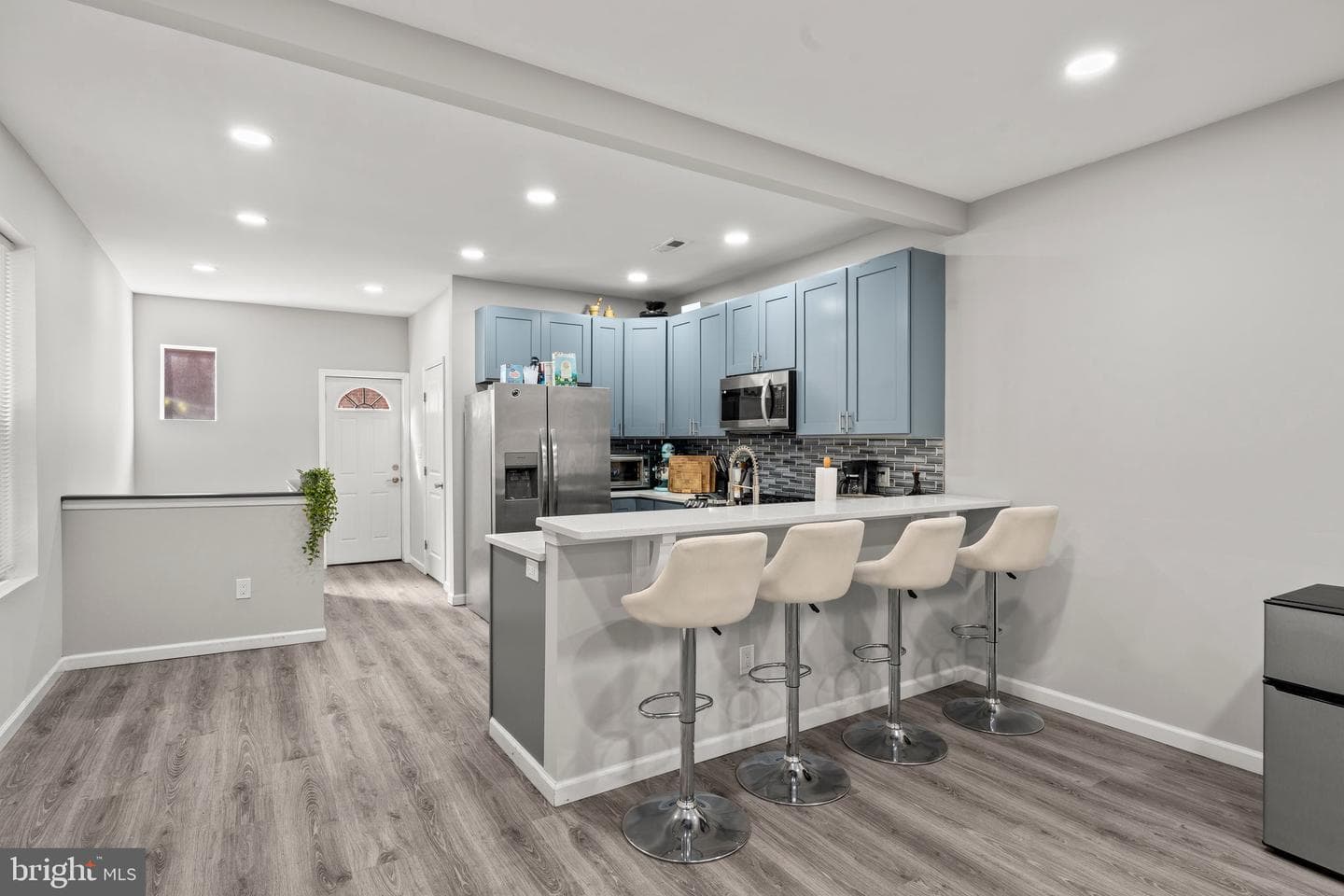 4928 Florence Avenue photo 6