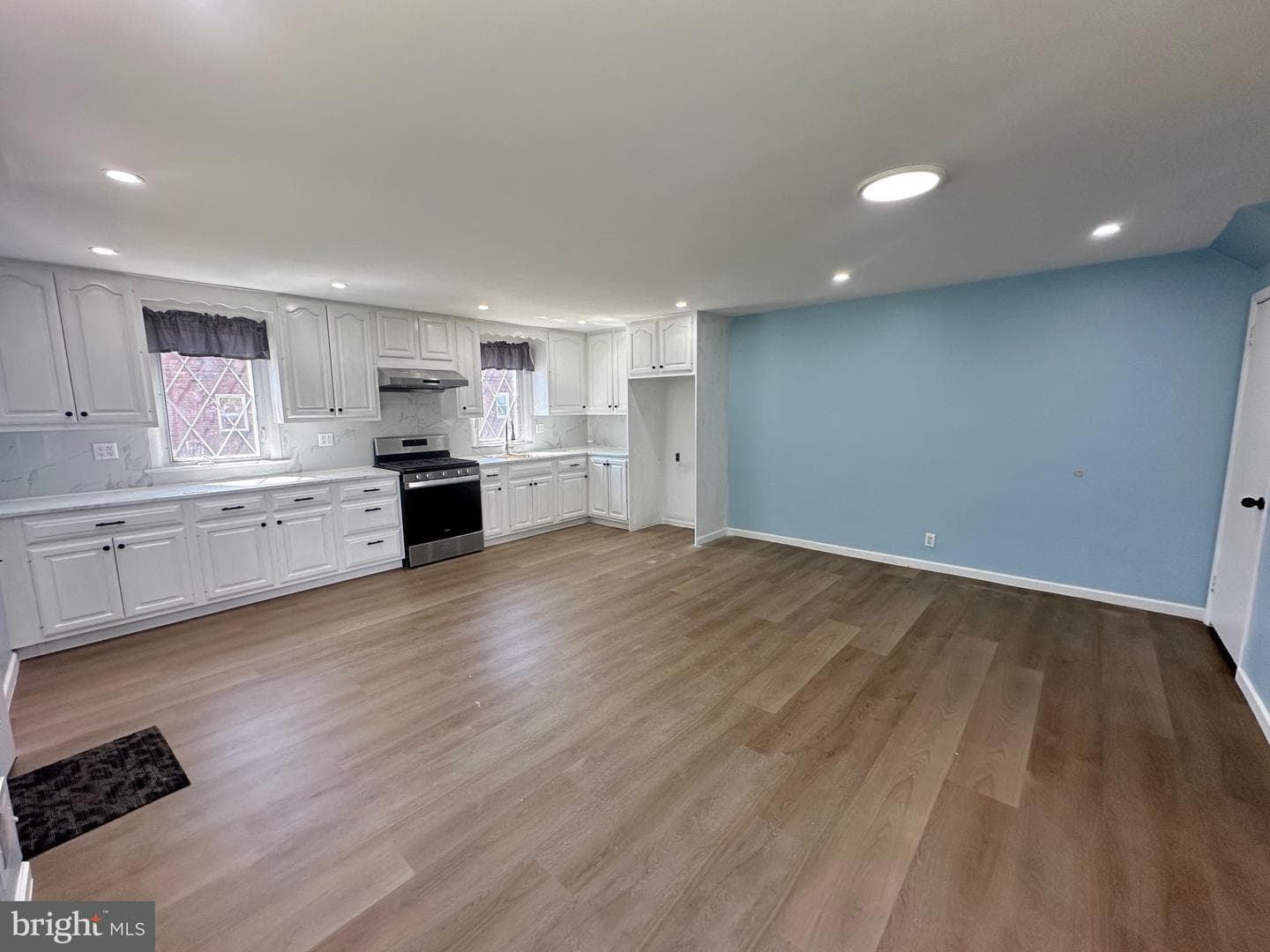 9009 Revere Street photo 5