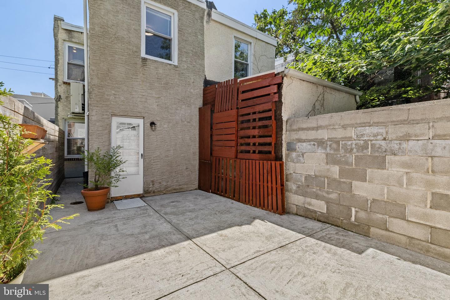 1214 N Lecount Street photo 14