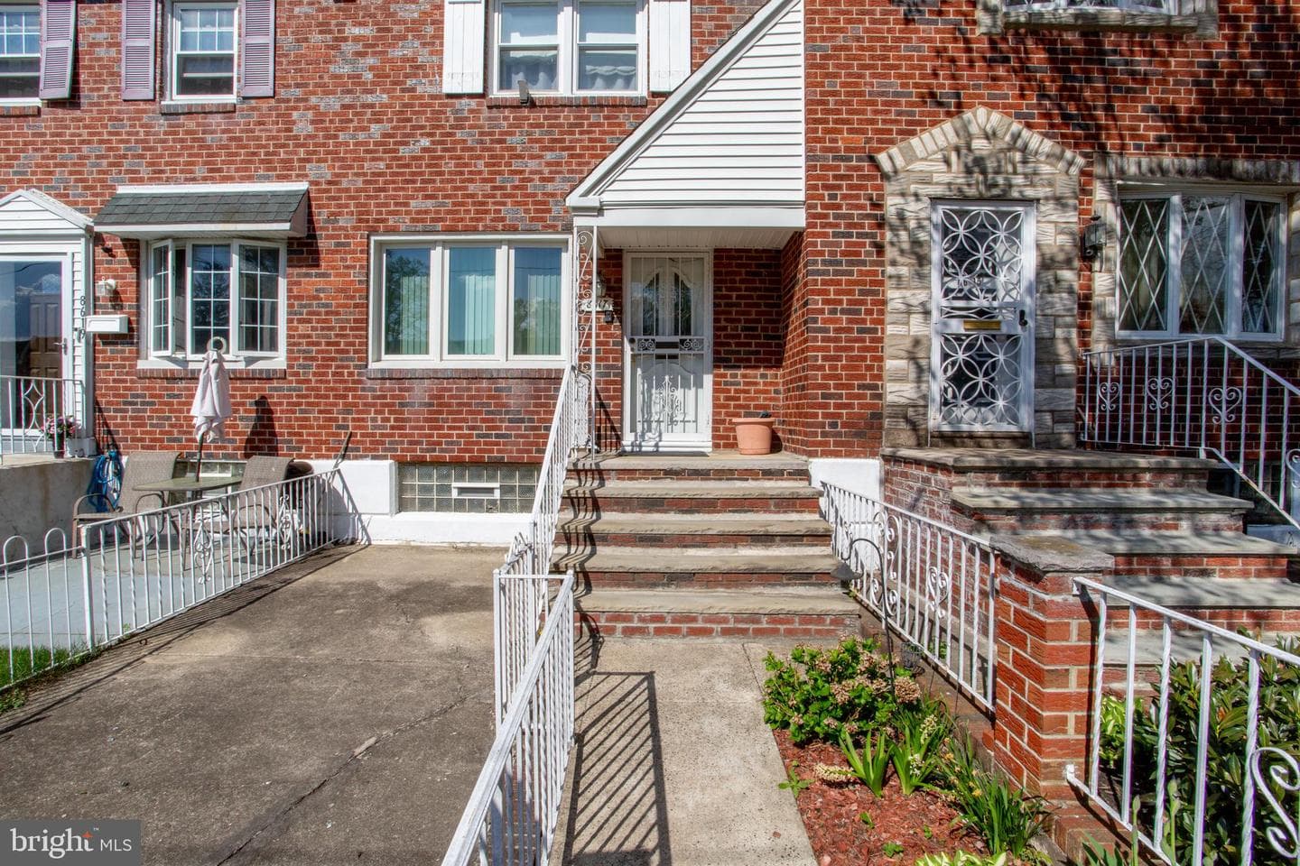 8617 Rugby Street photo 2