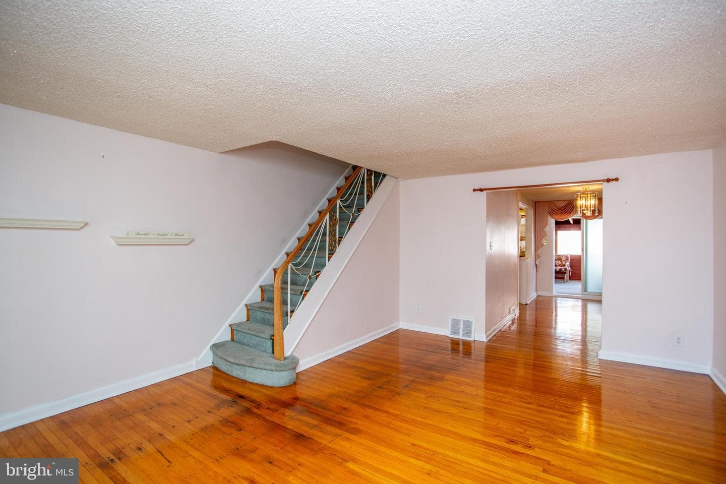 8617 Rugby Street photo 6