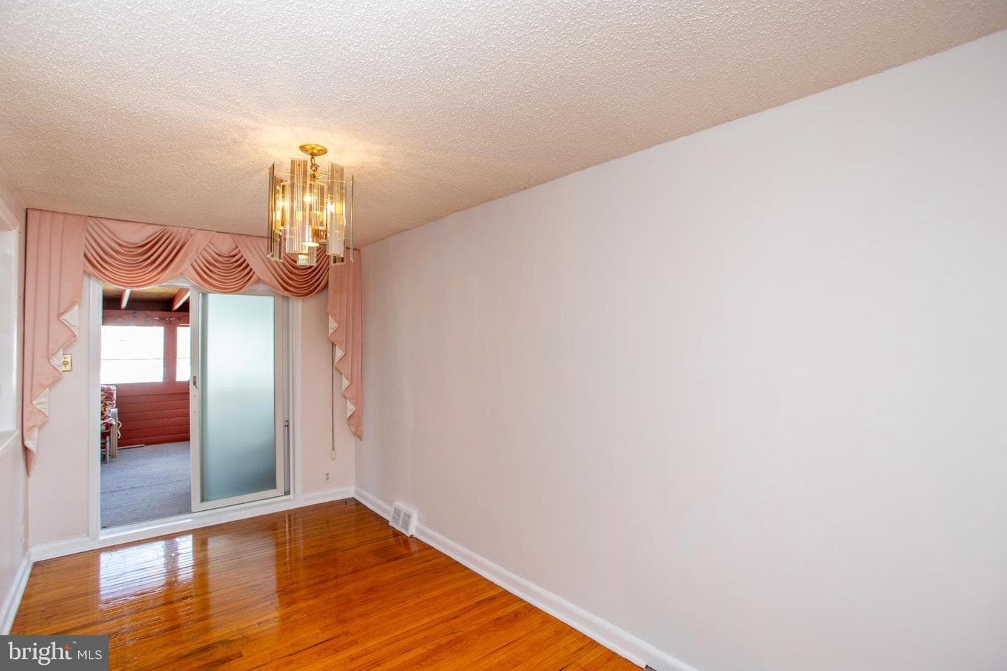 8617 Rugby Street photo 8