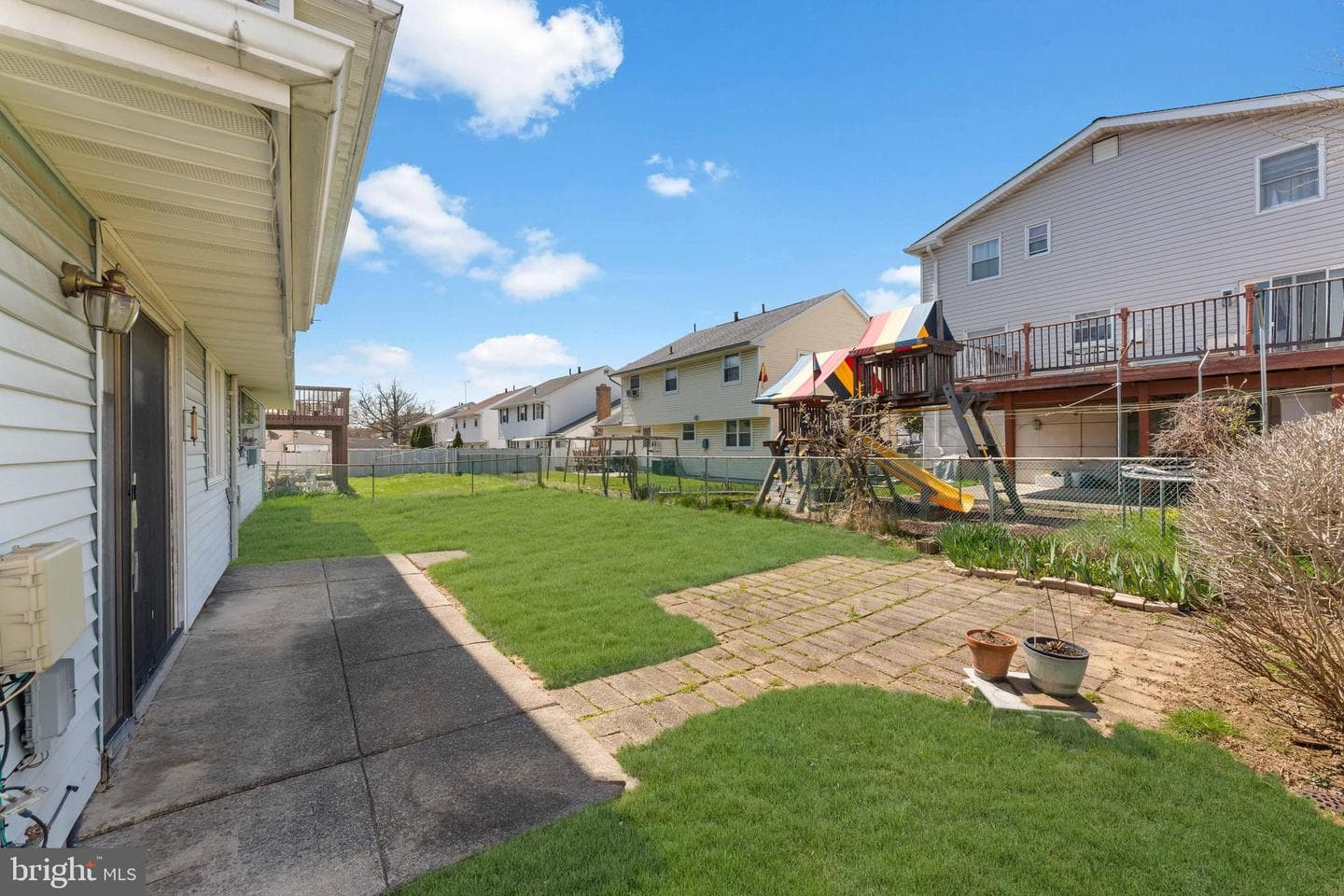 1858 Greymont Street photo 5