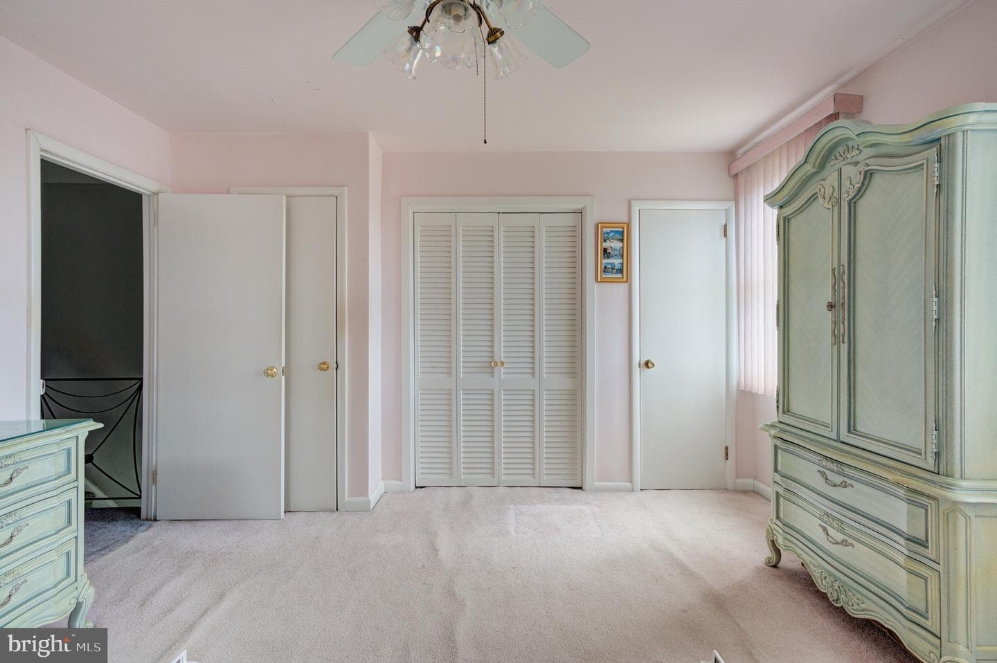 9075 Convent Avenue photo 12