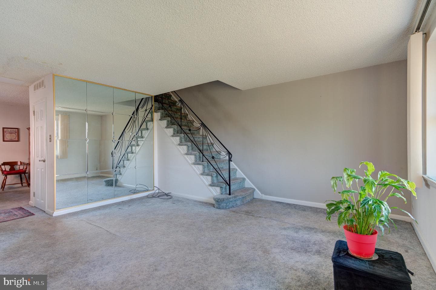 9075 Convent Avenue photo 8