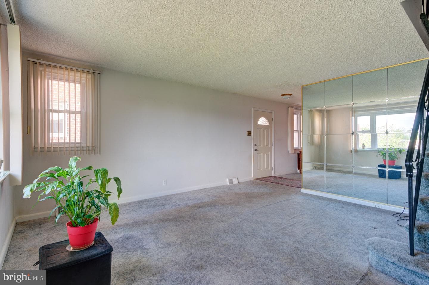 9075 Convent Avenue photo 9