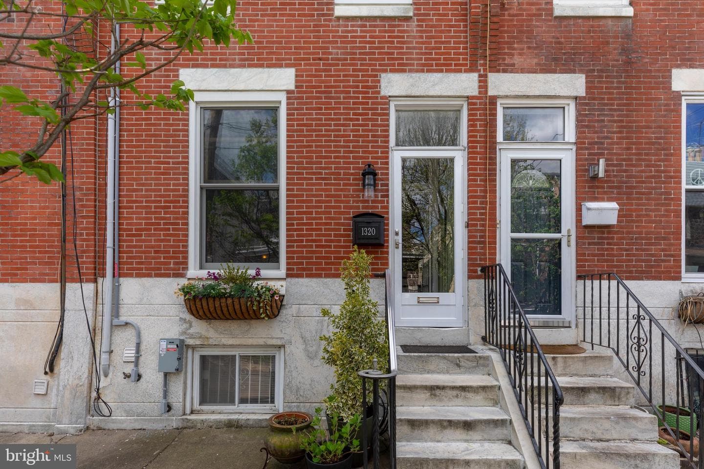 1320 Castle Avenue photo 2