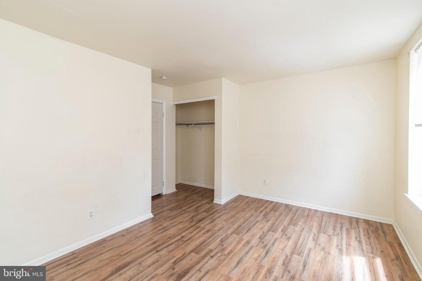 1635 Fontain Street photo 23