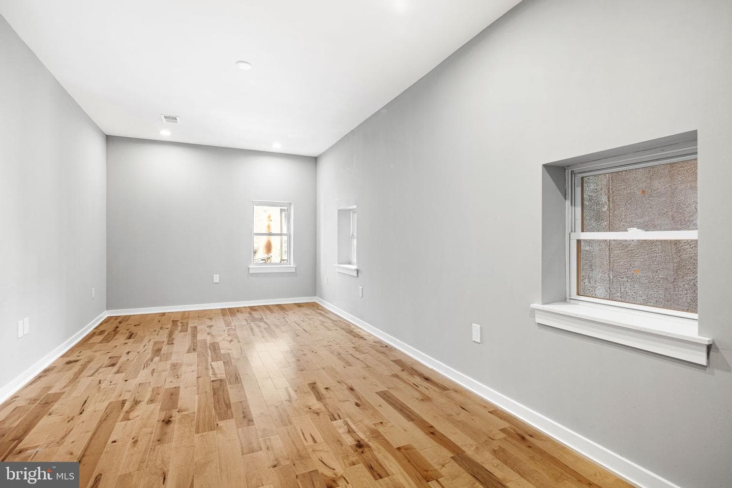 1329 Dickinson Street photo 20