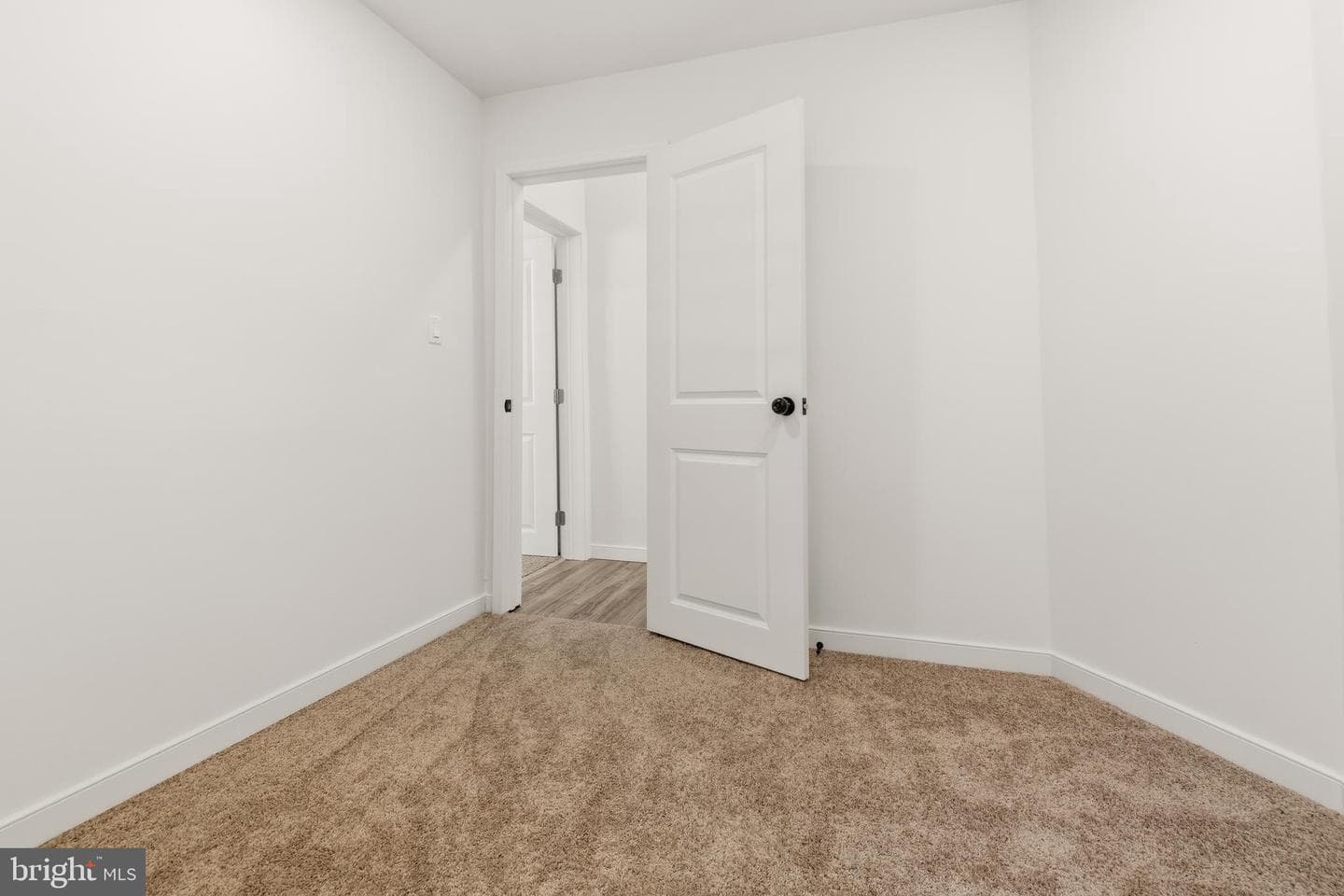 1724 N Edgewood Street photo 20