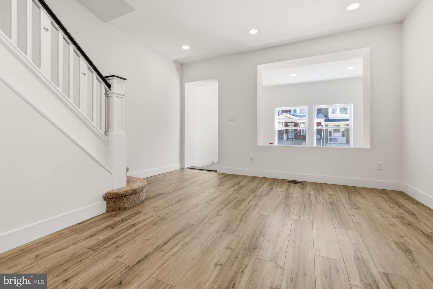 1724 N Edgewood Street photo 6
