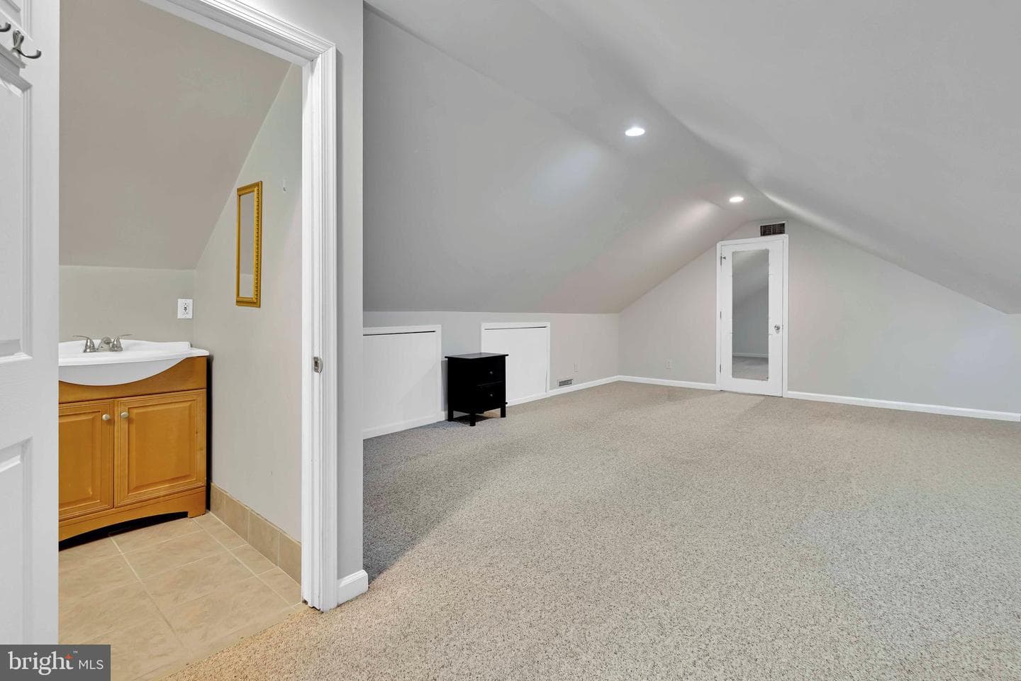 833 Emerson Street photo 23
