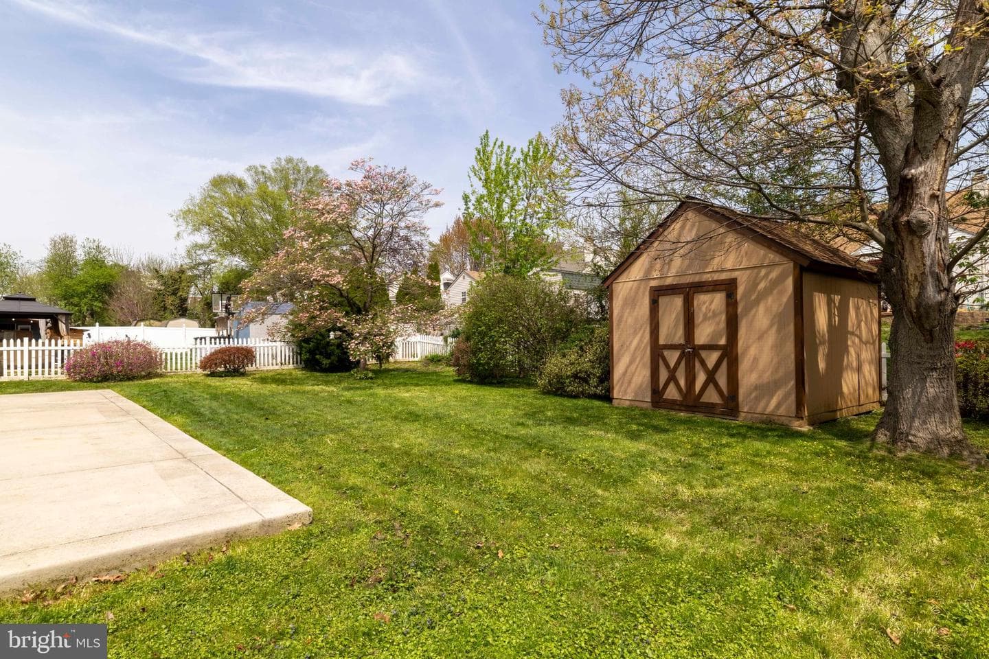 833 Emerson Street photo 27