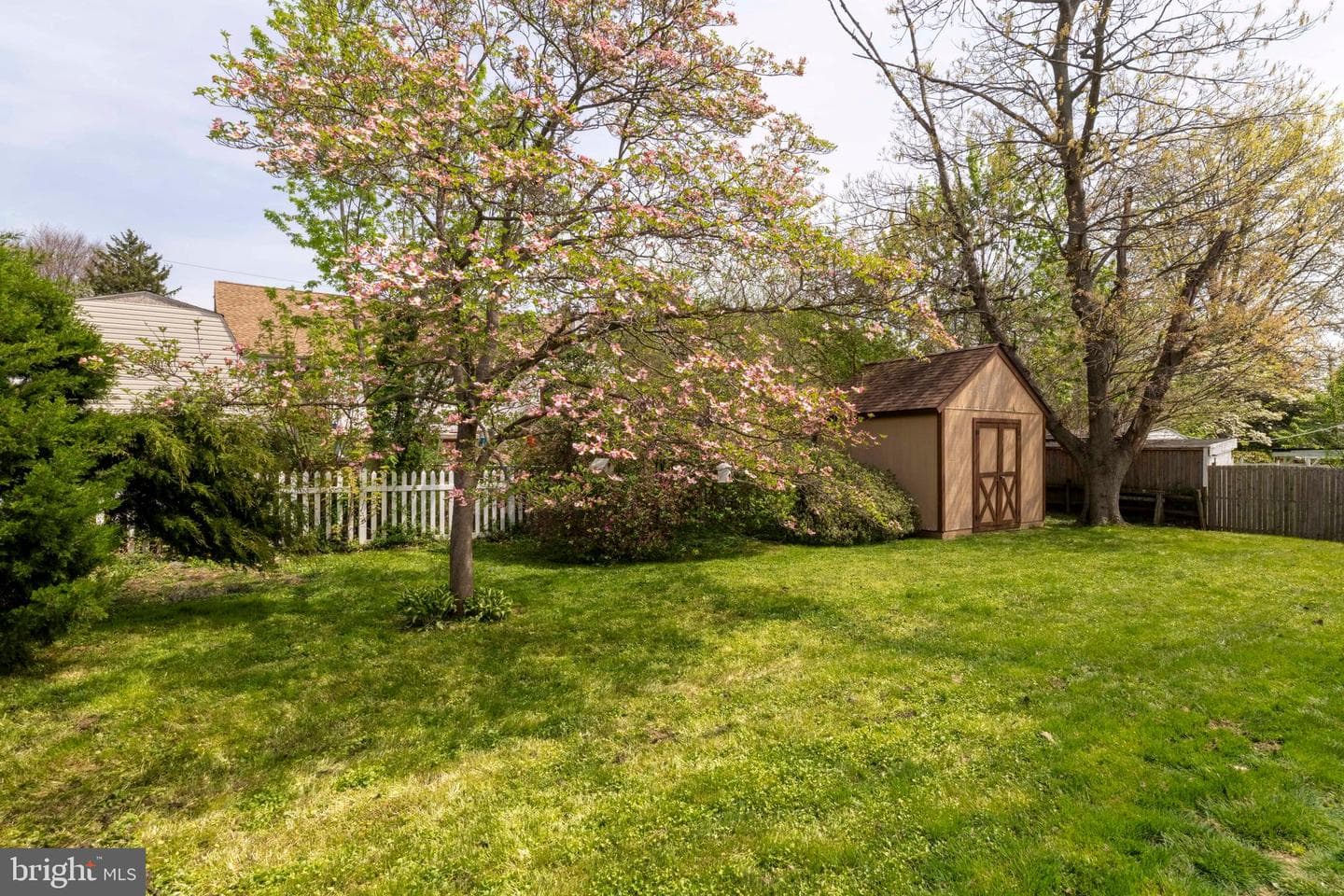833 Emerson Street photo 29
