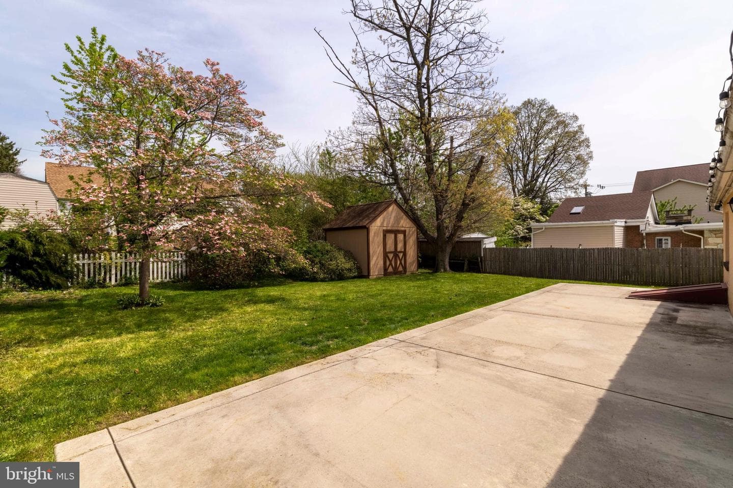 833 Emerson Street photo 30