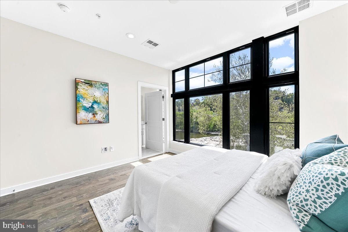 4584 Riverside Way photo 32