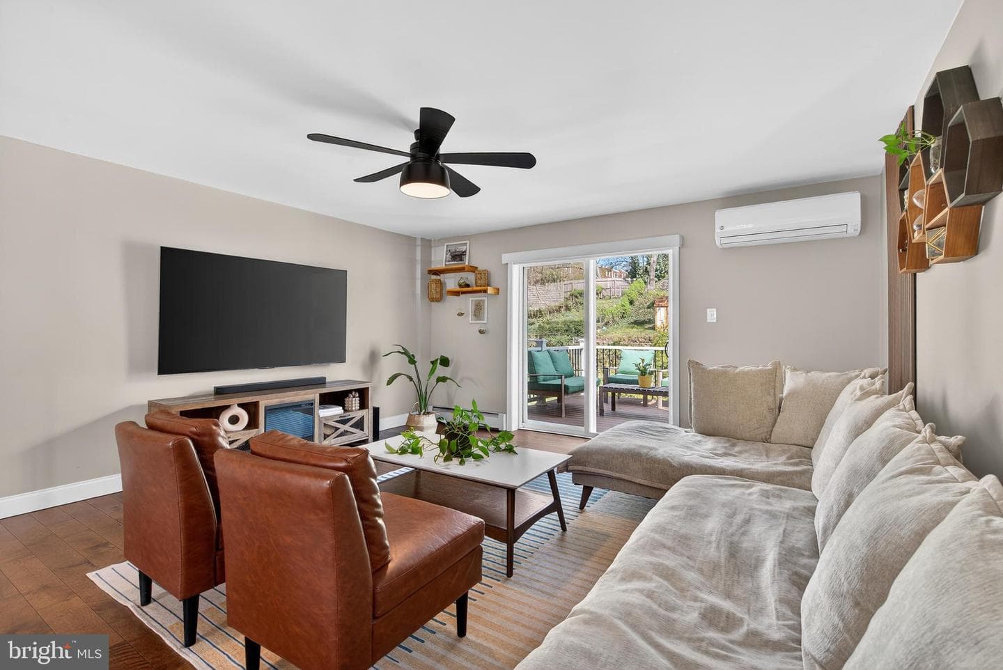 7277 Valley Avenue photo 4