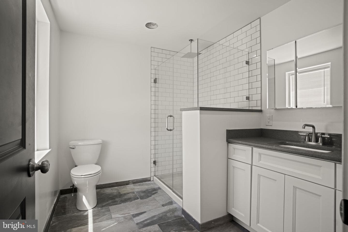 2706 E Somerset Street photo 23