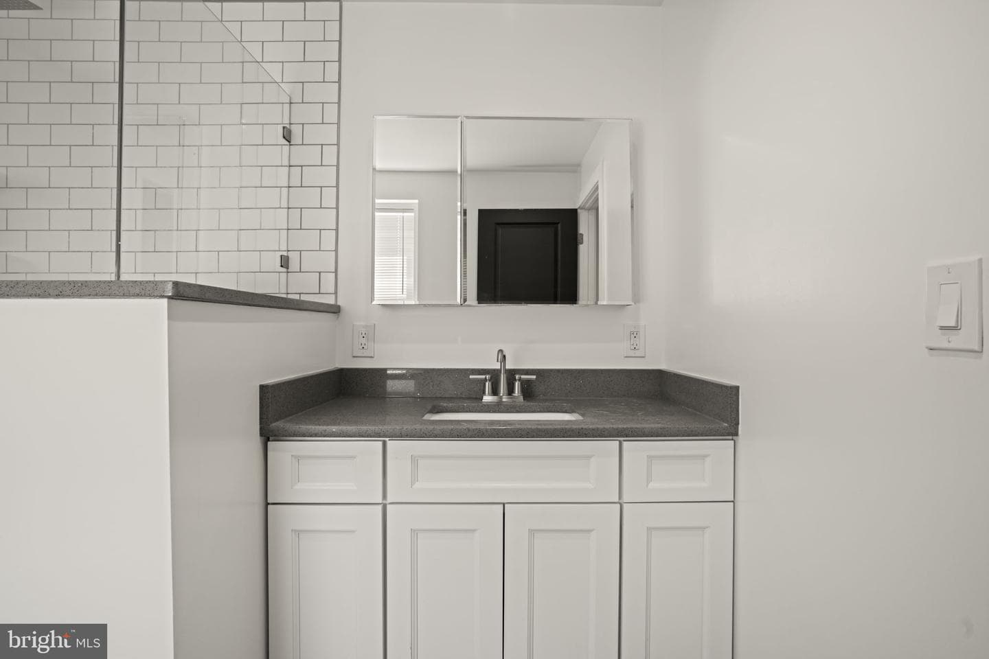 2706 E Somerset Street photo 24