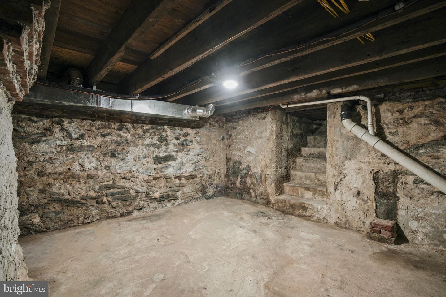 2706 E Somerset Street photo 29