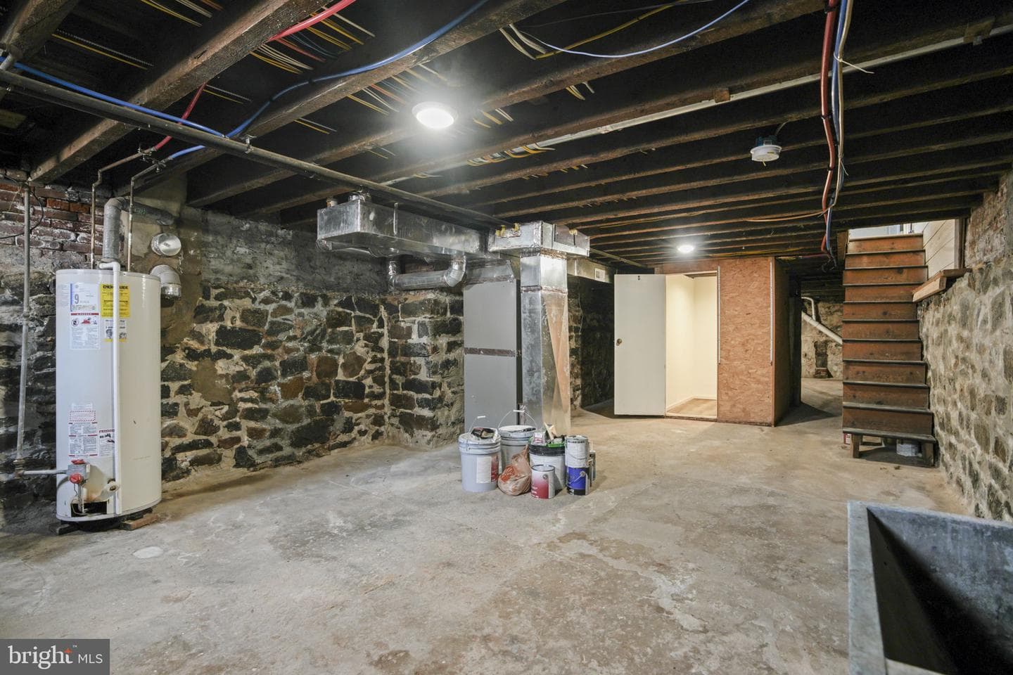 2706 E Somerset Street photo 32