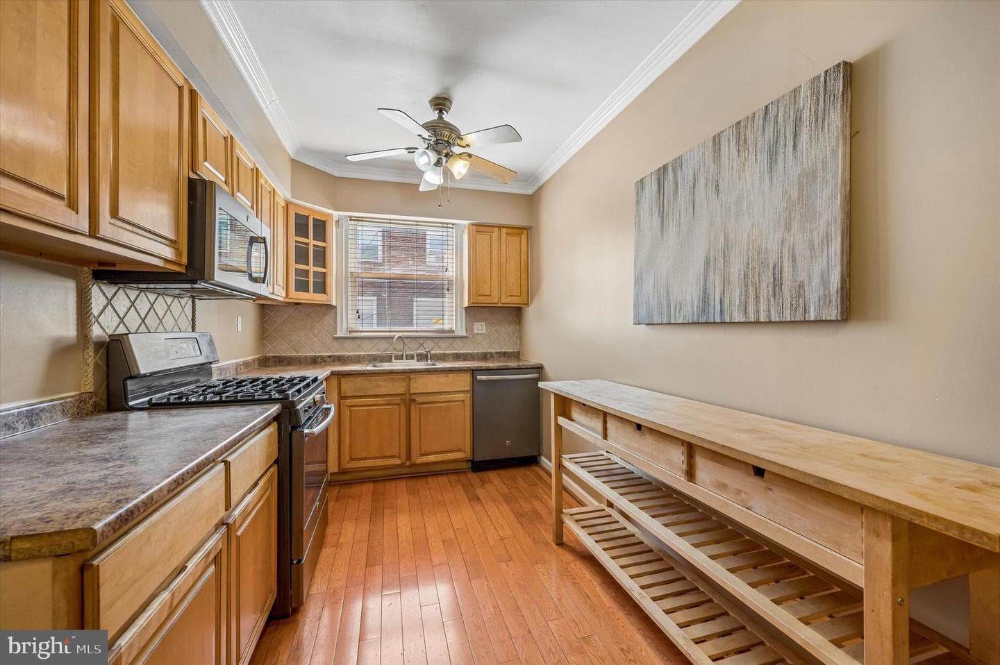 1448 Devereaux Avenue photo 10