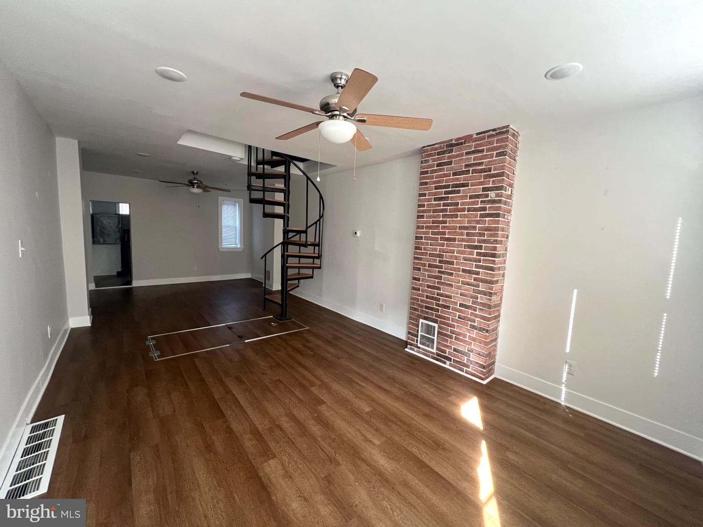 2208 Gaul St photo 3
