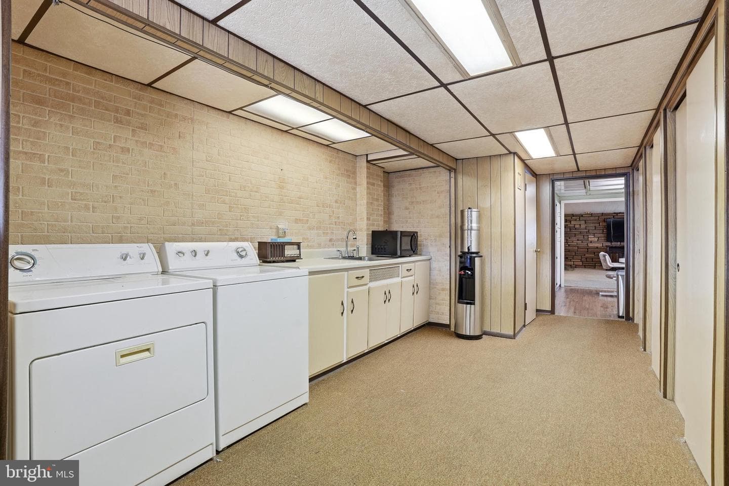 8931 Leonard Street photo 35