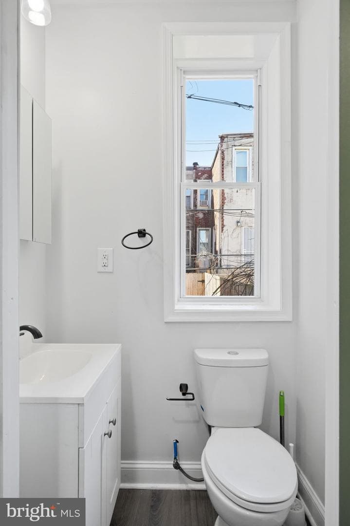 1406 S Allison Street photo 8