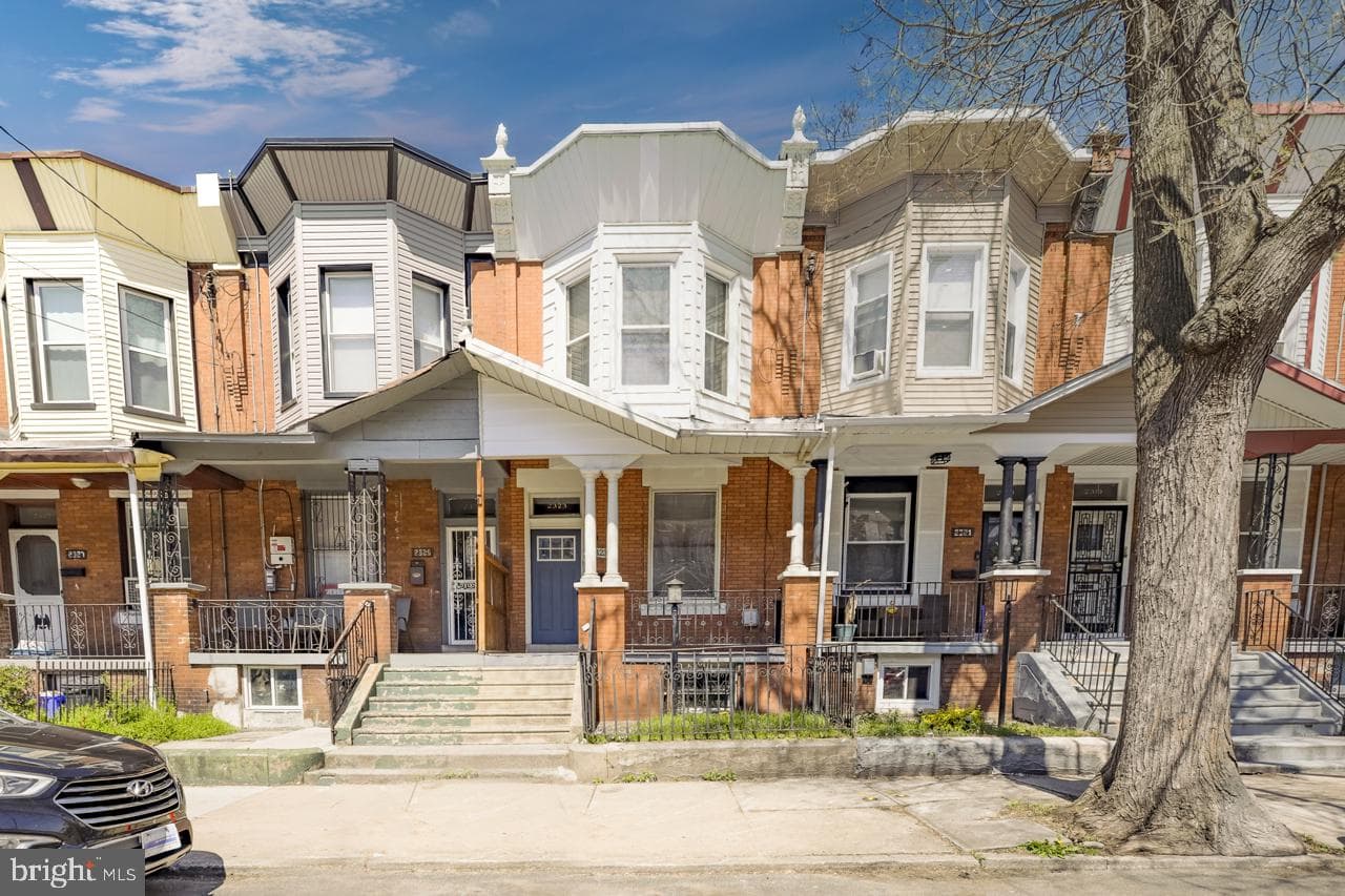 2323 W Cumberland Street