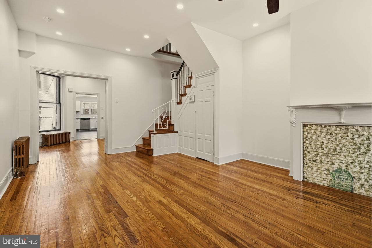 2323 W Cumberland Street photo 7
